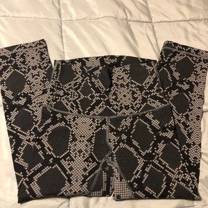 Lululemon Wunder under leggings